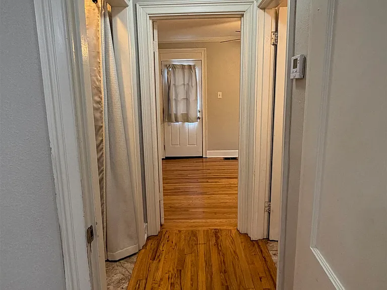 3555 Barwood Cir — Photo 7