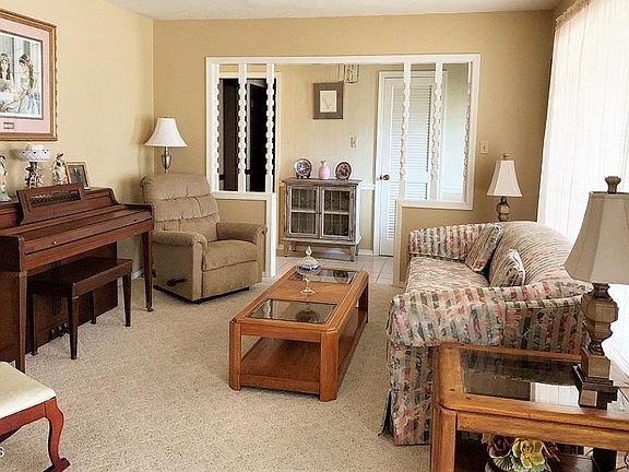 3rd image of 618 Briarwood Dr
