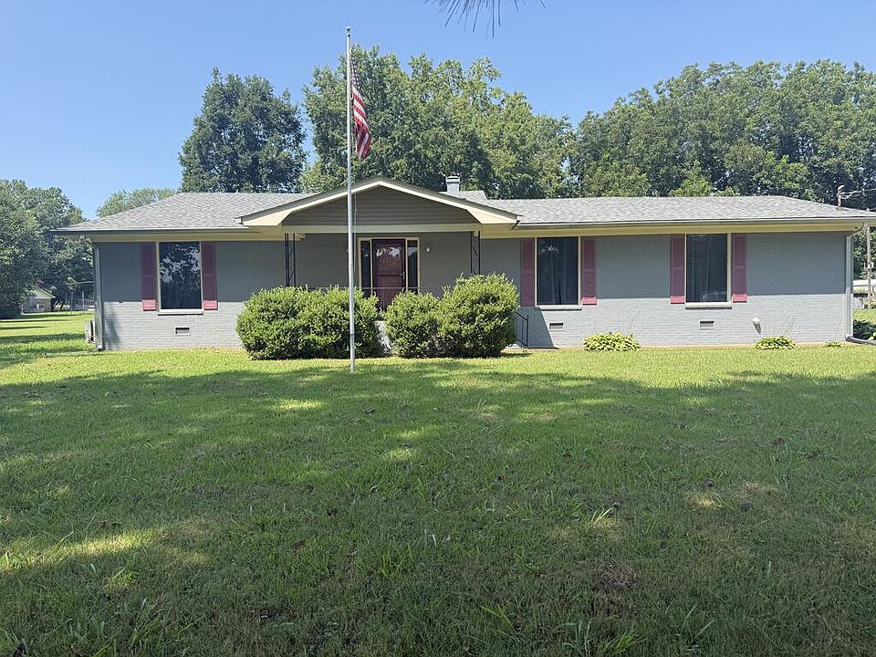 1st image of 855 Old Paris Rd