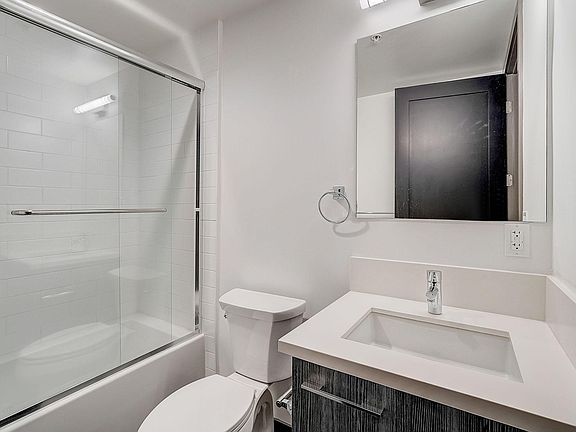5th image of 3815 W Avenue 43 #219