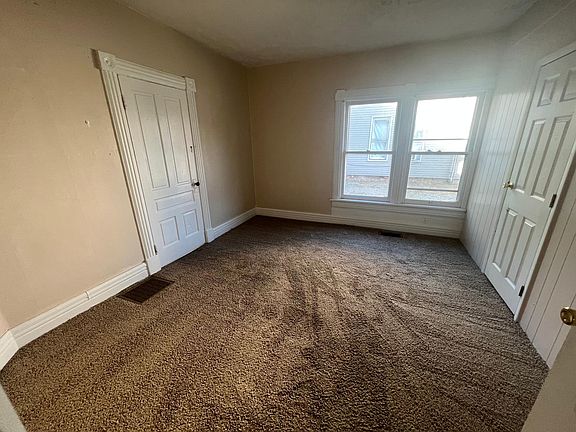 3rd image of 52 Home Ave