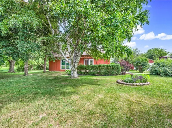 2644 E Northtown Rd, Towanda, IL 61776