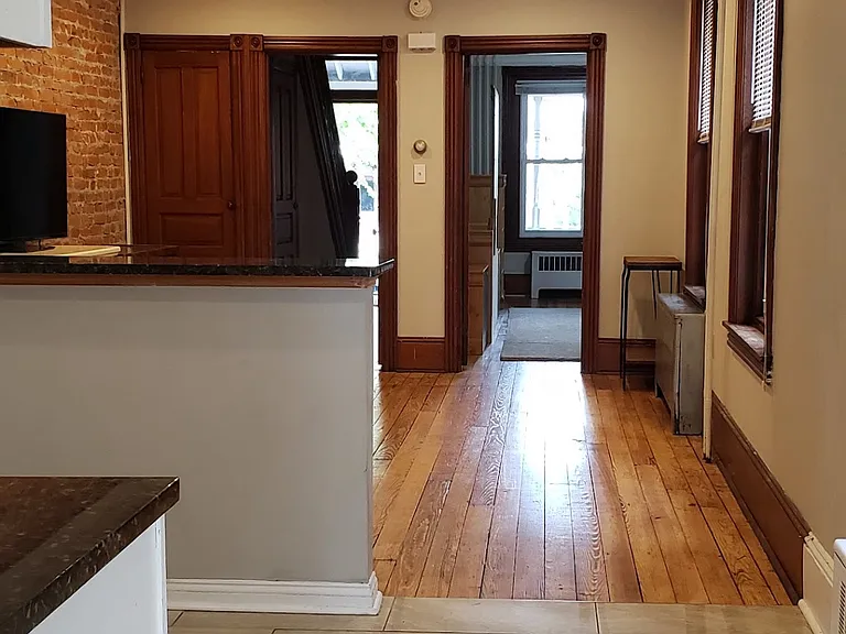 320 Gay St #1 — Photo 6