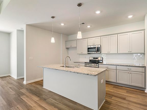 7th image of this home