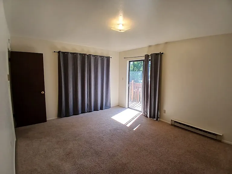 1734 Azalea Dr #2B — Photo 2