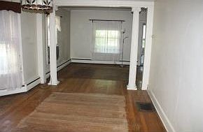 4th image of 1302 Vestal Ave