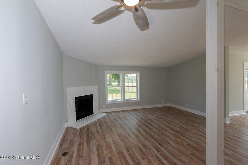 5th image of 263 Boshart Road