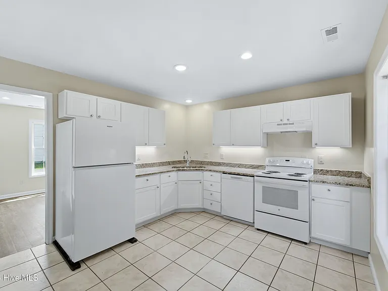 301 Johns Way — Photo 10