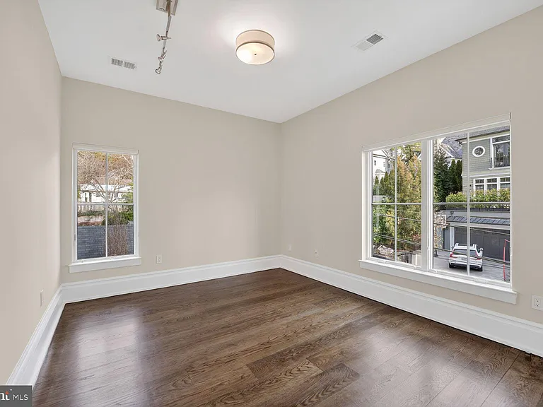 4964 Eskridge Ter NW — Photo 31