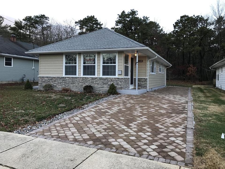 1st image of 2248 Mount Hood Ln