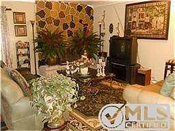 4th image of 2118 Chisholm Trl