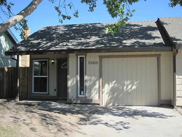 10808 Paiute Way photo 1