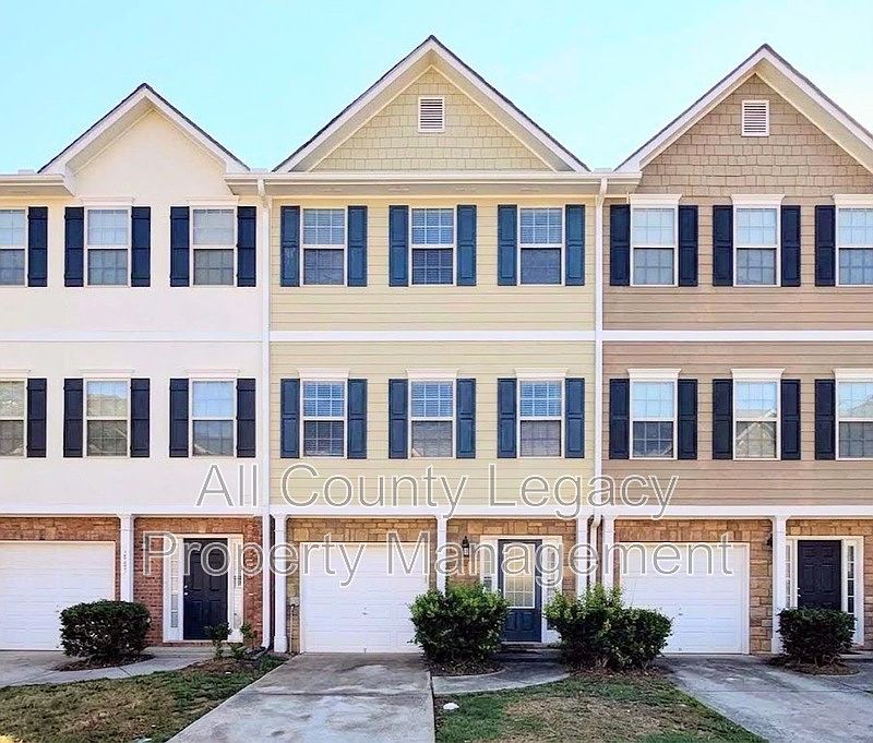 1st image of 6381 Redan Sq