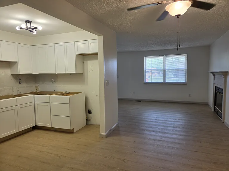 1584 Valdosta Dr — Photo 17