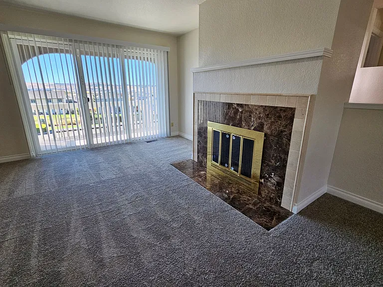 1005ri — Photo 12