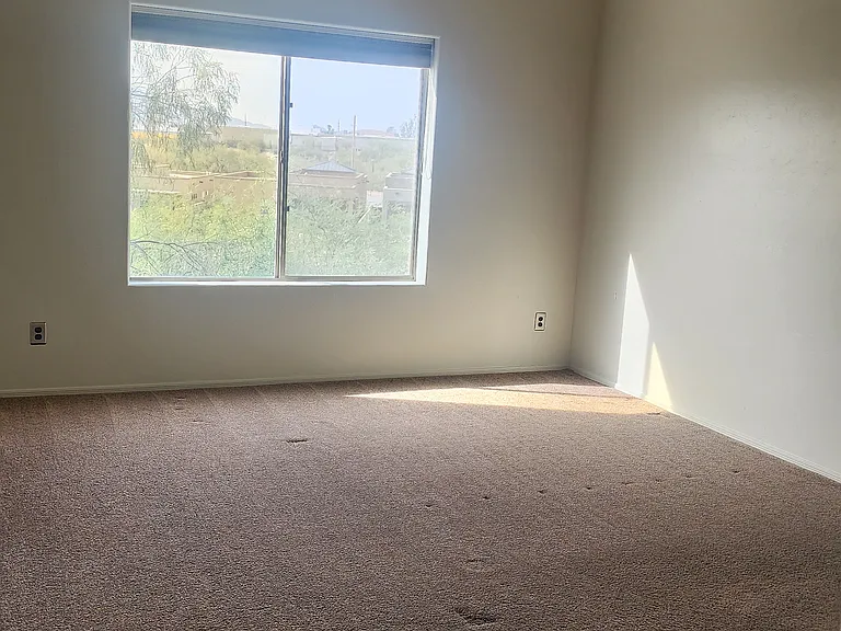 114 E Calle Zavala — Photo 11