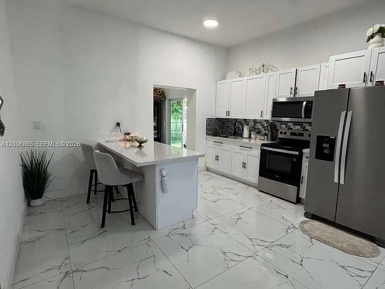 25 NW 193rd St — Photo 3