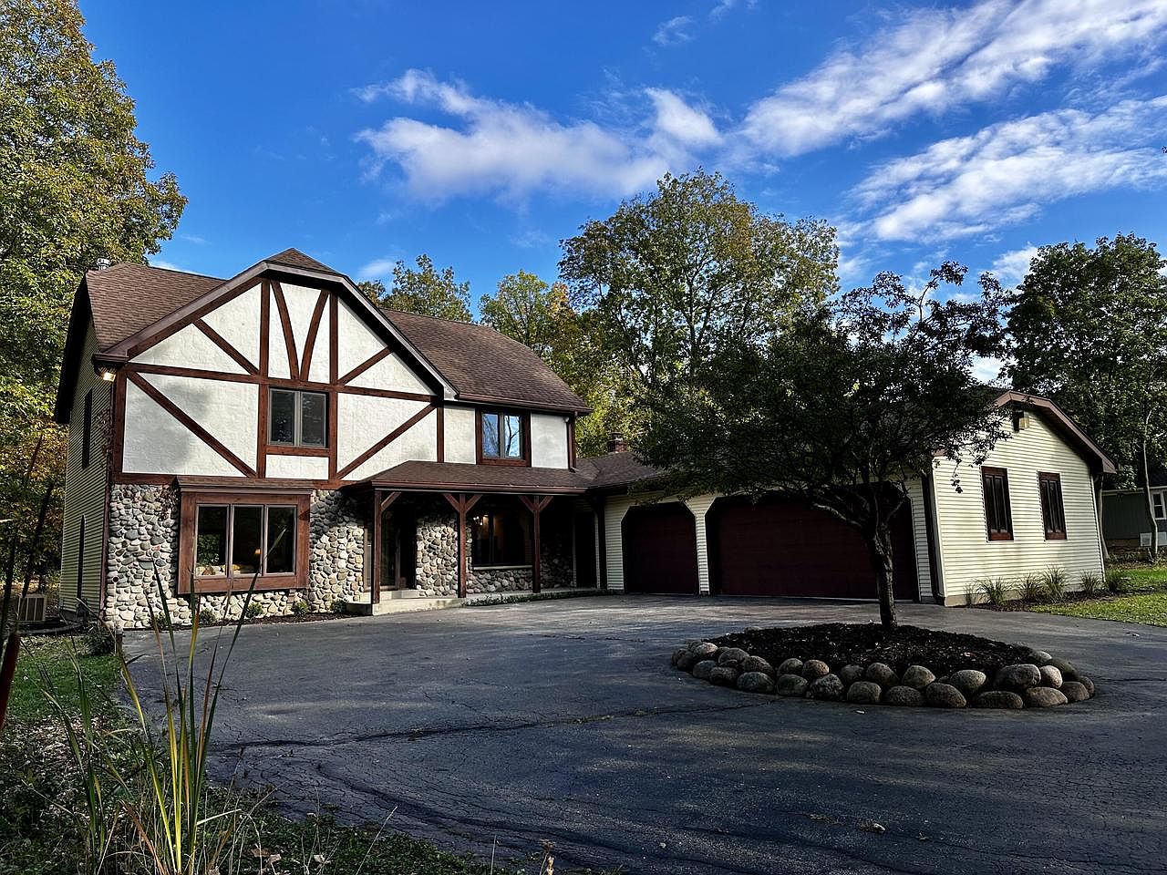 12206 North Madero DRIVE, Mequon, WI 53092 MLS 1853884 Zillow