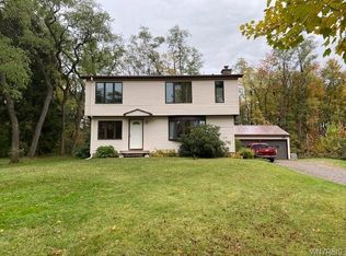 7359 Chestnut Ridge Rd, Orchard Park, NY 14127