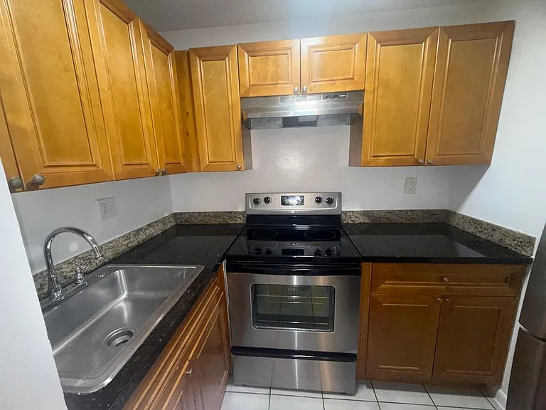 8430 NW 40th St Coral Springs, FL 33065 — Photo 6