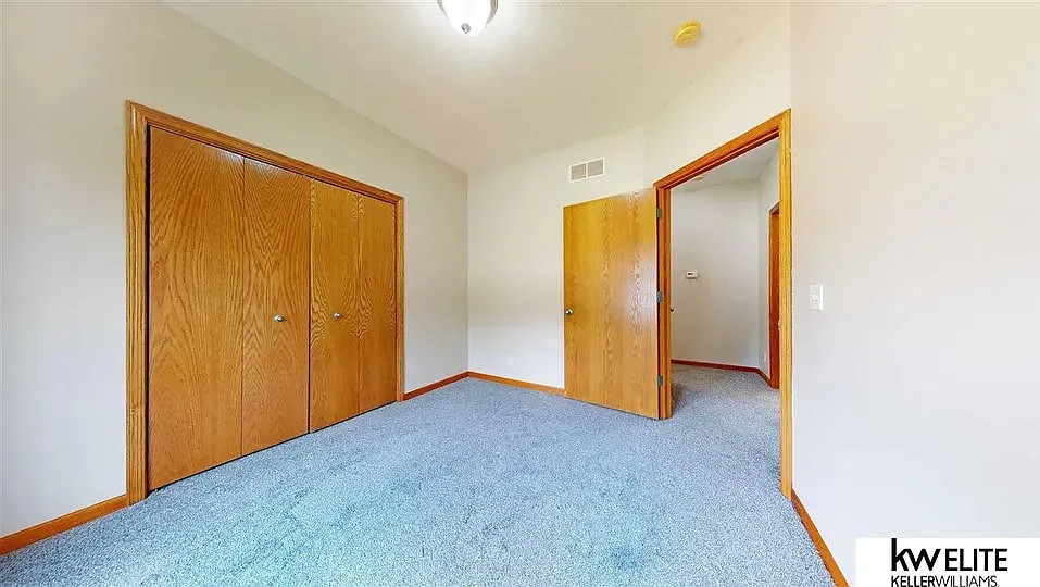 15612 Timberlane Dr — Photo 4