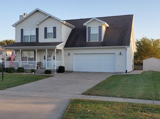 711 Wingstem Dr, Saint Joseph, IL 61873