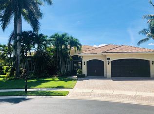19594 Saturnia Lakes Dr E, Boca Raton, FL 33498