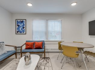 1425 Haro St #201, Vancouver, BC V6G 1G2
