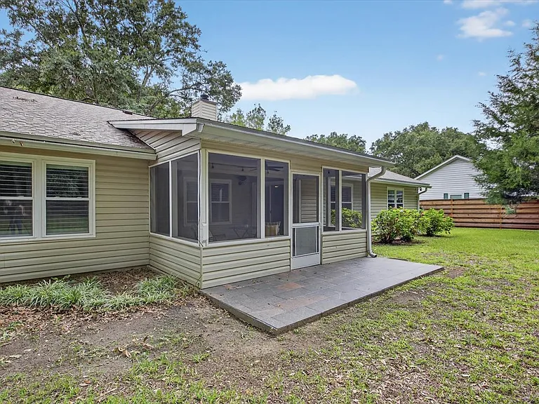 3520 Clifden Dr — Photo 62