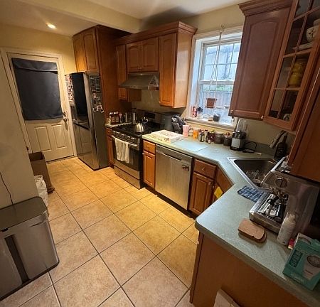 3rd image of 86 Copley Ave