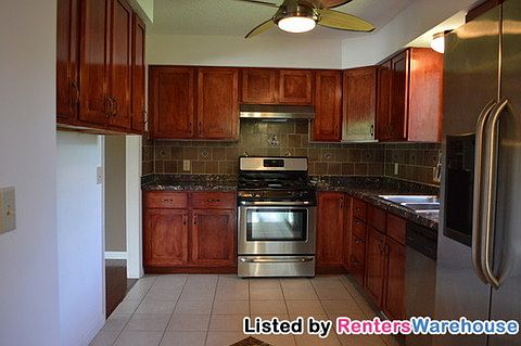 4th image of 8041 Morgan Cir N