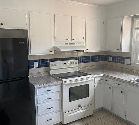 5th image of 7513 Pirates Cove Ct
