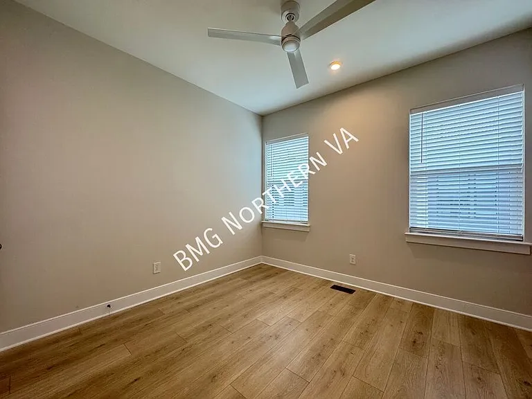1021 S Taylor Ct — Photo 33