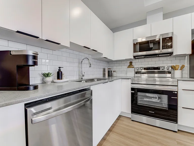5394 Admiral Girouard St NW — Photo 43