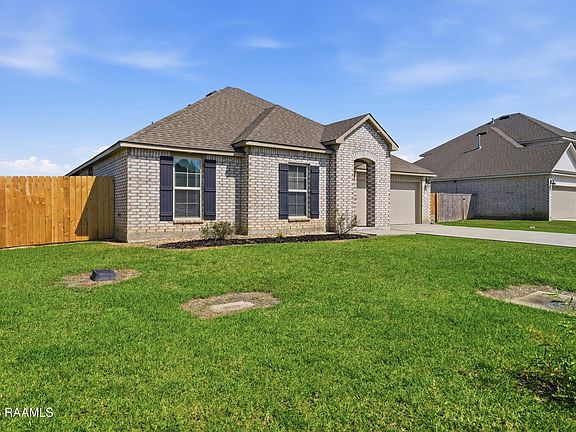 3rd image of 120 Barbados Ln