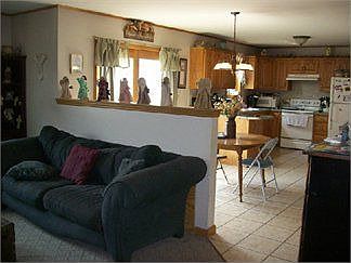 5th image of 71 William Cir
