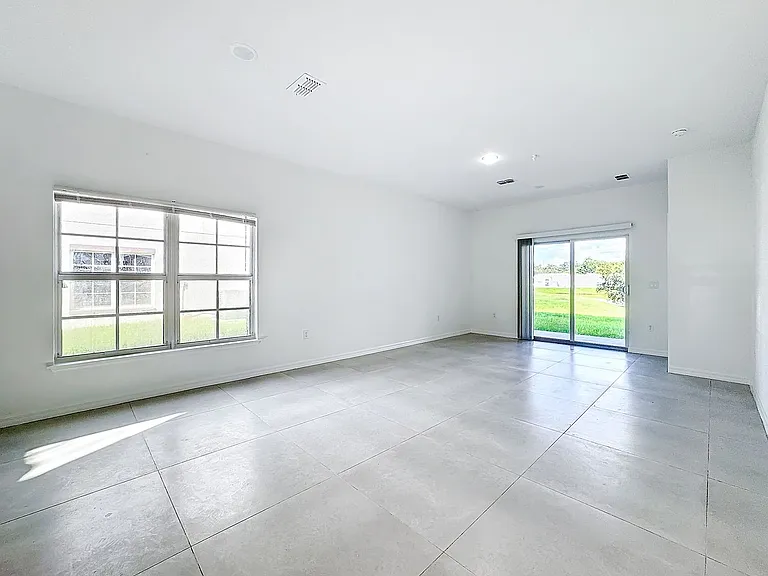 1748 Barton Towne Cir — Photo 20