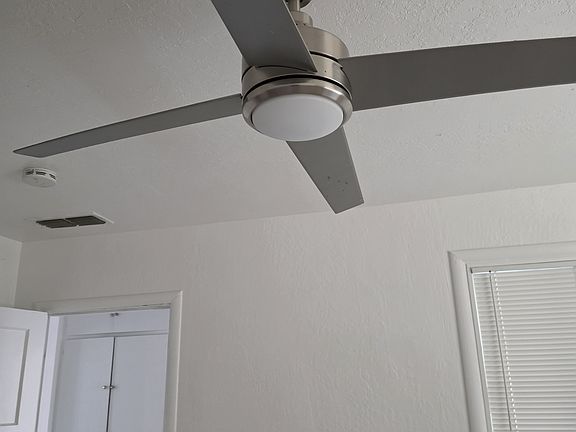 4th image of 924 21st St APT 4