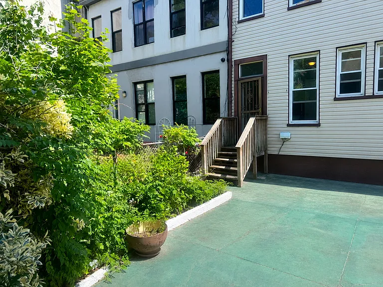 6431 Catalpa Ave #1 — Photo 2