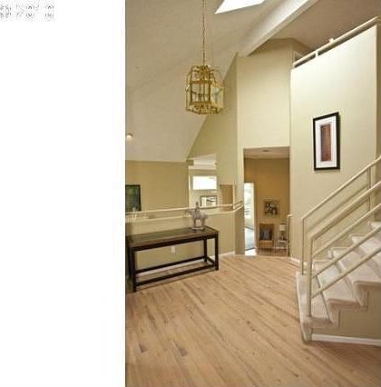 2nd image of 3880 Rosepark Dr