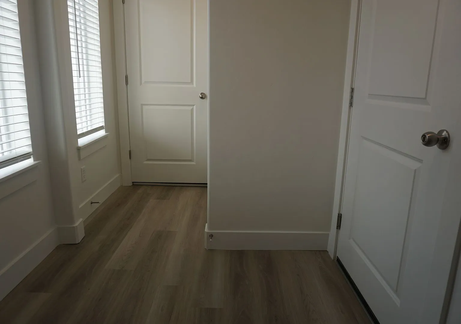 Layton Townhome 3 Bed 2.5 Bath — Photo 2