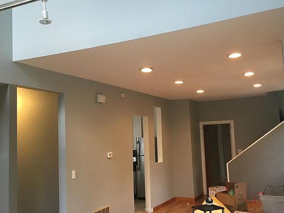 3rd image of 1205 W Oakdale Ave #69d0wnx7t