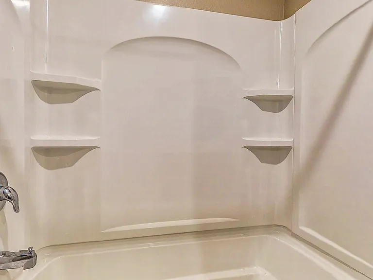 9733 Cluny Ave — Photo 34