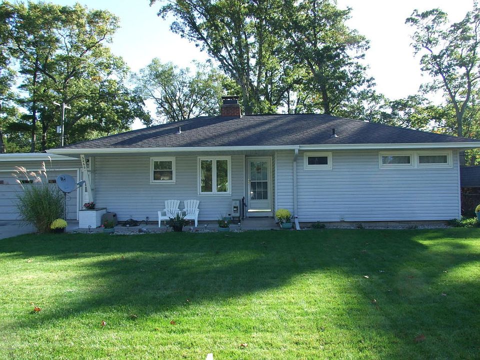 1st image of 3460 Chippewa Dr