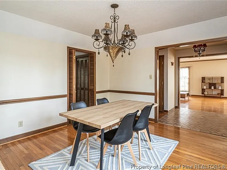 6821 Thames Dr — Photo 8