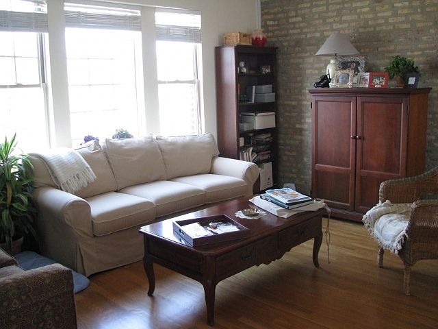1st image of 3039 W Belle Plaine Ave APT 3