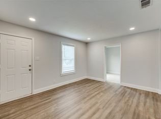 2712 NW 34th St, Fort Worth, TX 76106