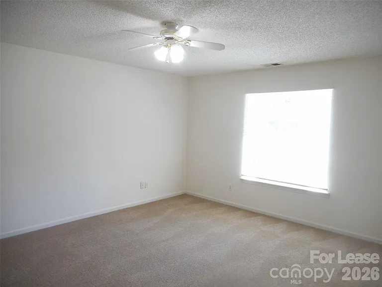 5901 Meadow Hill Dr — Photo 9