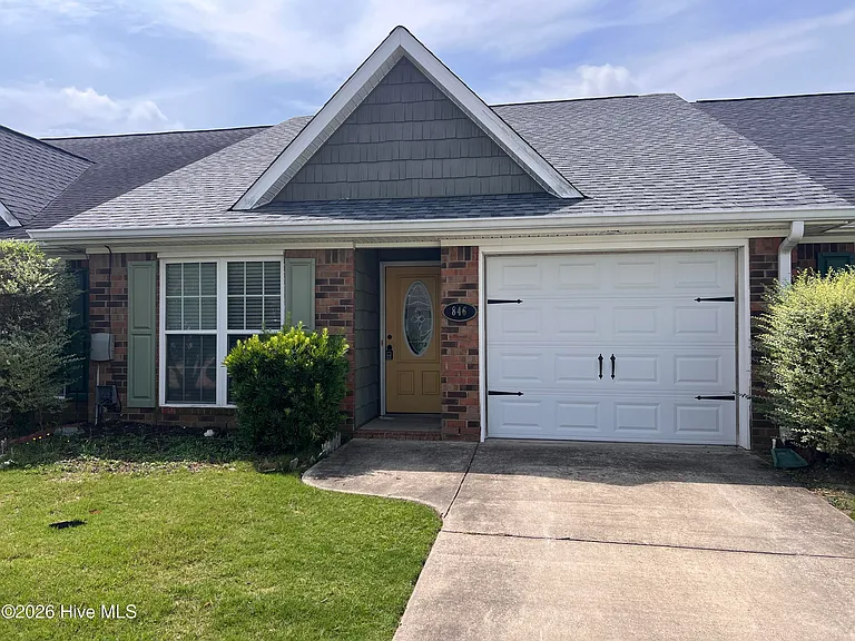 846 Bryan Cir — Photo 1