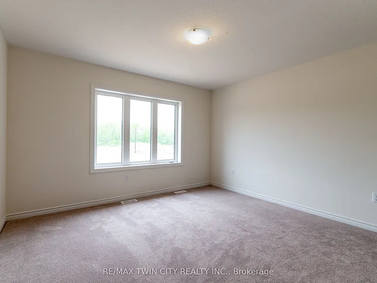 33 Dennis Ave — Photo 14